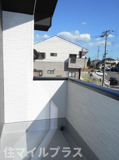 【バルコニー】 | 郡山市菜根3丁目新築一戸建て1棟 | 外からの目が気にならないバルコニーで洗濯物が干せます
