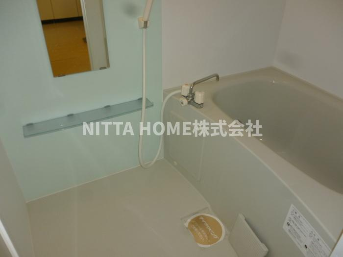 コーポ南小谷ヶ丘の浴室|追い焚き機能がついた浴室です(#^^#)