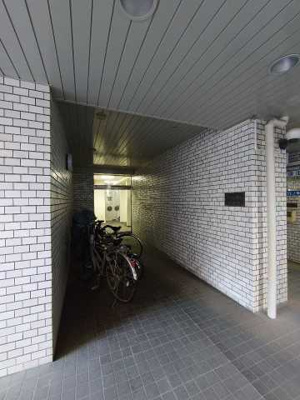 【エントランス】 | サンコート四谷 | 建物の内部です