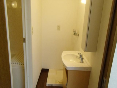 【洗面所】 | サンコート四谷 | 忙しい朝には欠かせない洗面所です