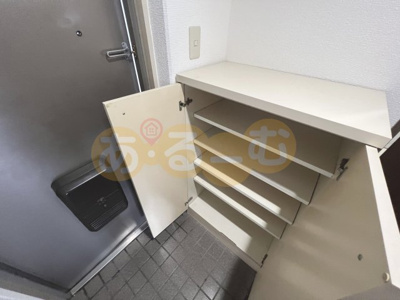 【玄関】 | ヴィラエスポワール