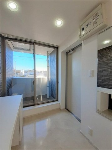 ロイヤルステイツ　アネックスの玄関