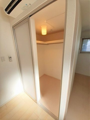 ロイヤルステイツ　アネックスの収納