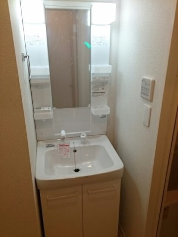 サンアーバン湘南の洗面所