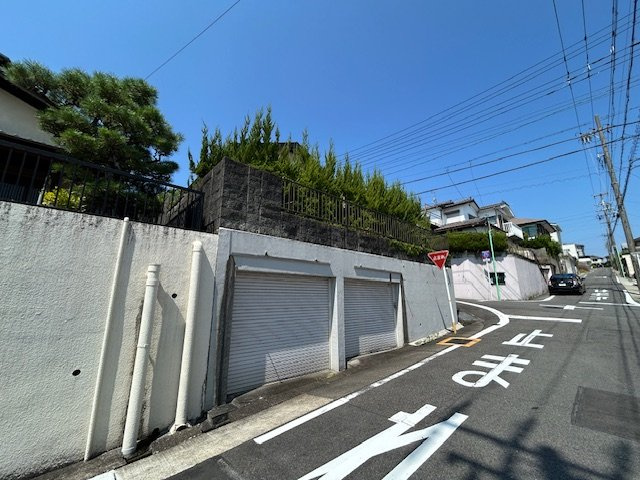 緑区神沢一丁目の前面道路含む現地写真