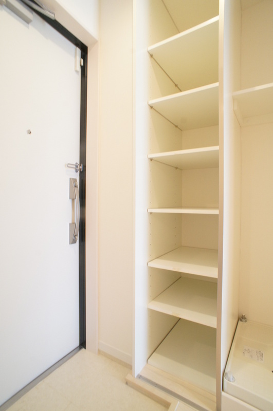 リブリ・アクシオンの玄関