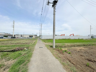 【前面道路含む現地写真】 | 川越市鹿飼　建築条件なし売地　西武新宿線『本川越駅』5.7ｋｍ　【芳野小学区】