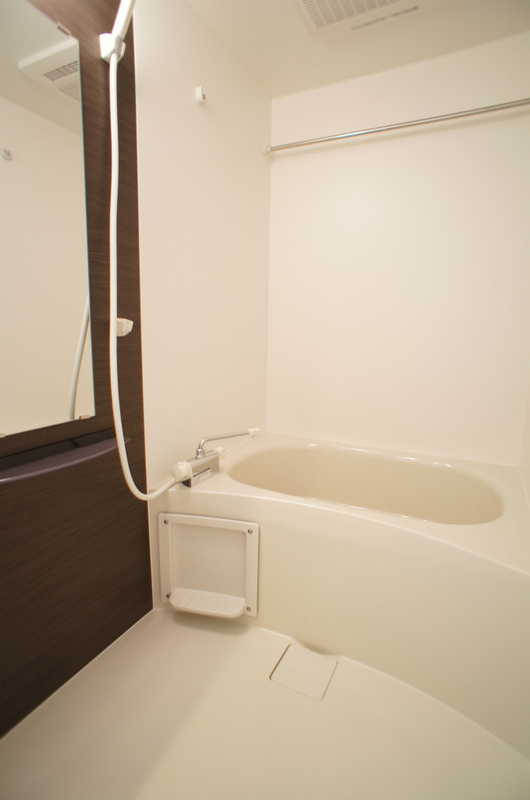 リブリ・リヴェール鎌倉の浴室