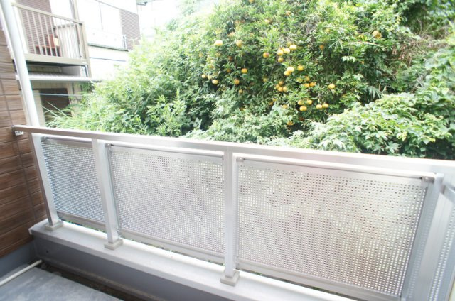 リブリ・リヴェール鎌倉のバルコニー