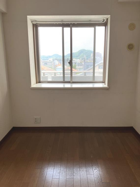 平塚八重咲町三和プラザの内装