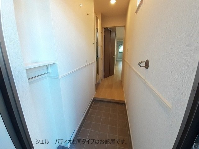 ひだまりガーデンテラスⅠの玄関