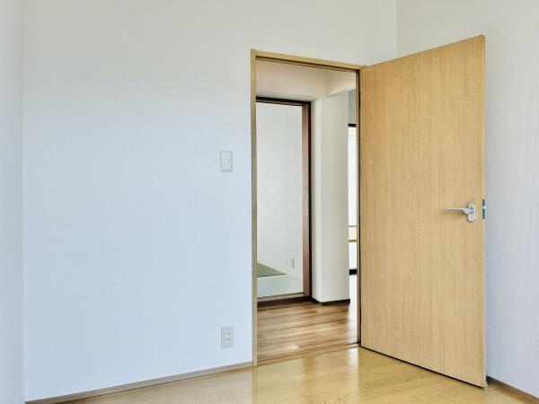 ハイツ鎌倉Ａの居間・リビング