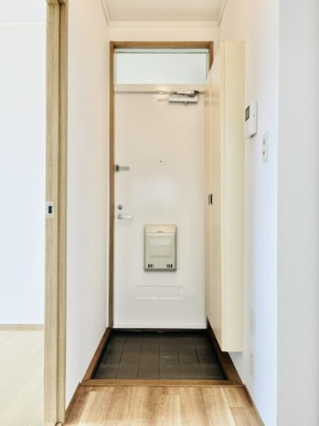 ハイツ鎌倉Ａの玄関
