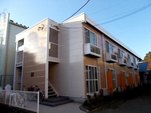 レオパレスＳＨＥＬＬＹの外観|2022年12月塗装