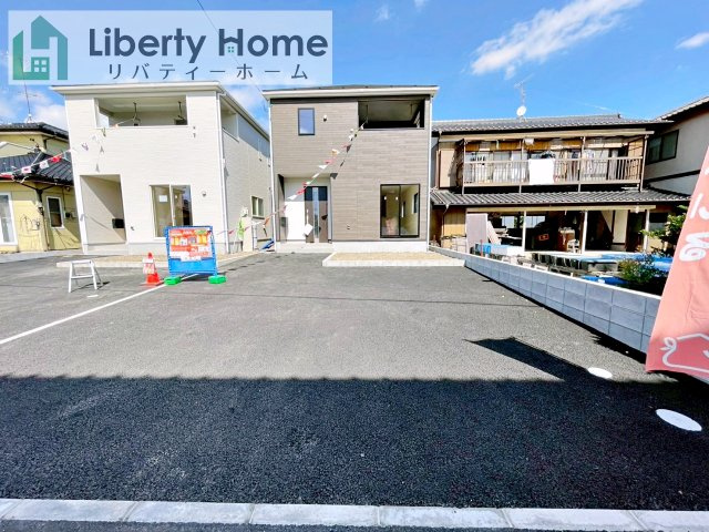 常総市新石下第8　新築戸建　2号棟の駐車場