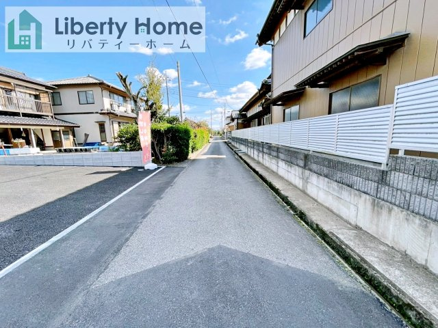 常総市新石下第8　新築戸建　2号棟の前面道路含む現地写真