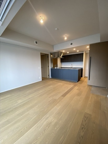 千代田区六番町の賃貸マンションの居間・リビング