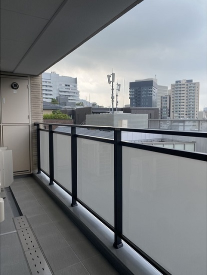 千代田区六番町の賃貸マンションのバルコニー