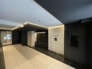 ALTERNA祐天寺のエントランス