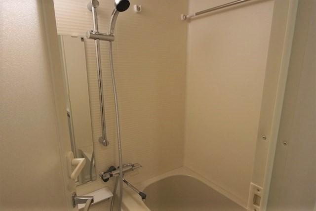 ALTERNA祐天寺の浴室