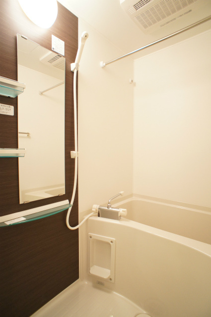 リブリ・鵠沼海岸の浴室