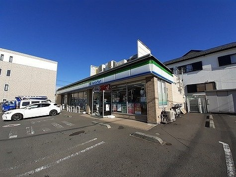 シャンブル湘南の周辺|ファミリーマートまで500m