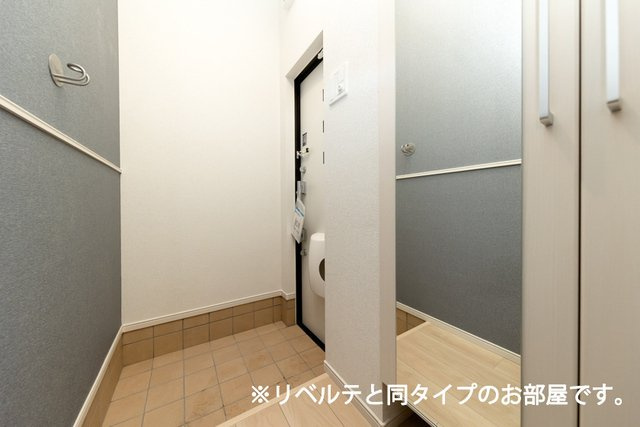 シャンブル湘南の玄関