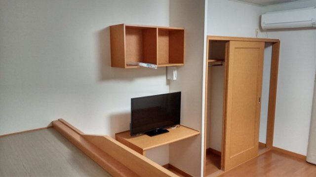 レオパレスサンデン５の居間・リビング