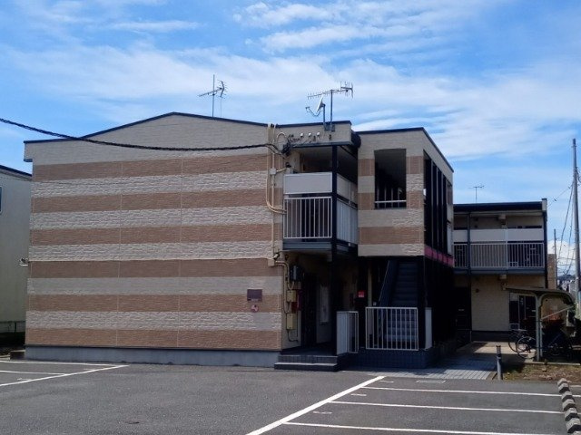 レオパレスサンデン５の外観