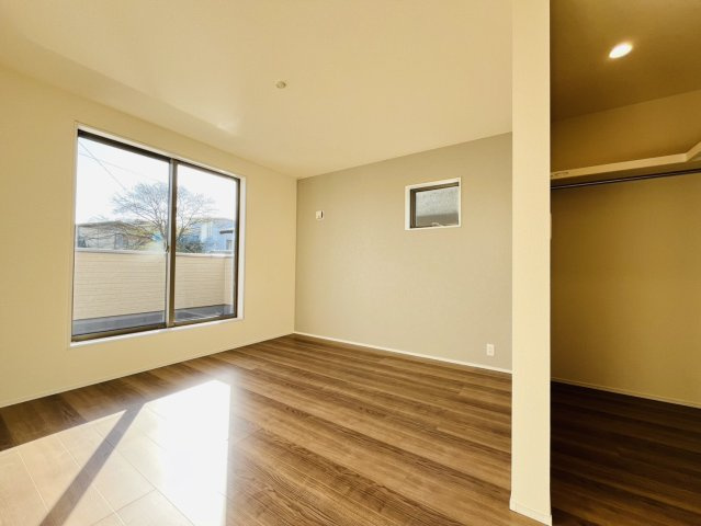 武豊町土穴57-6『仲介手数料無料』新築戸建ての洋室