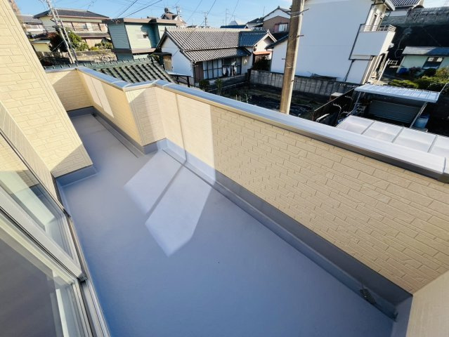 武豊町土穴57-6『仲介手数料無料』新築戸建てのバルコニー