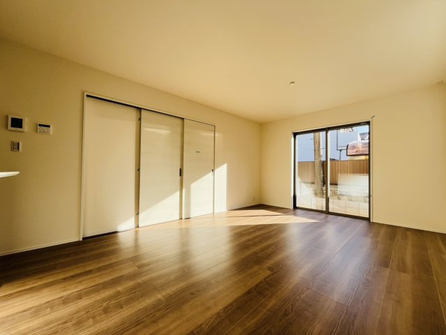 武豊町土穴57-6『仲介手数料無料』新築戸建ての居間・リビング
