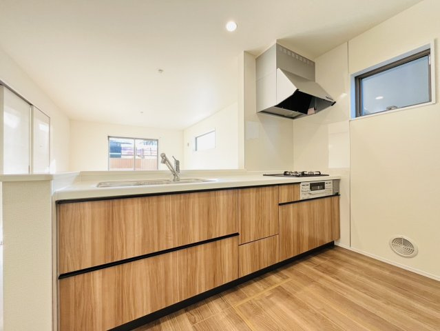 武豊町土穴57-6『仲介手数料無料』新築戸建てのキッチン