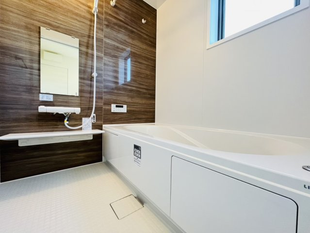 武豊町土穴57-6『仲介手数料無料』新築戸建ての浴室