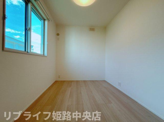 【洋室】 | 岩端町戸建　4