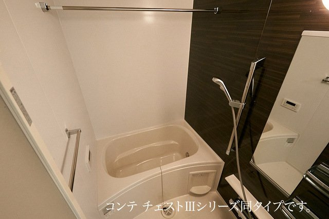 長後アパートの浴室