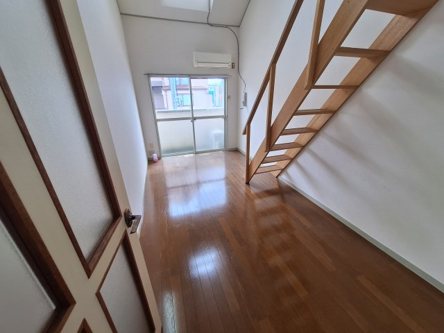 第7ハイツ春野の居間・リビング