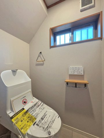 仙台市太白区袋原平淵　デザインリフォーム住宅♪のトイレ