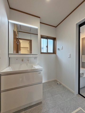 仙台市太白区袋原平淵　デザインリフォーム住宅♪の独立洗面台