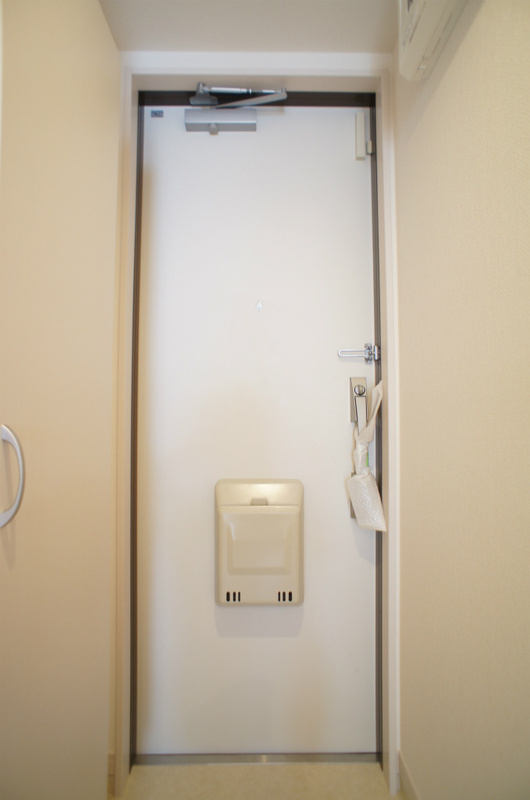 リブリ・材木座の玄関