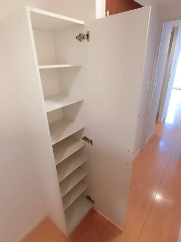 リブリ・ネージュの玄関