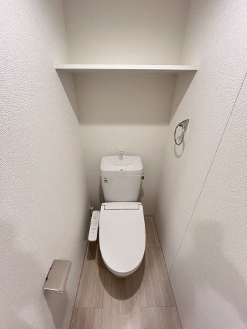 大阪市城東区東中浜２丁目の賃貸マンションのトイレ