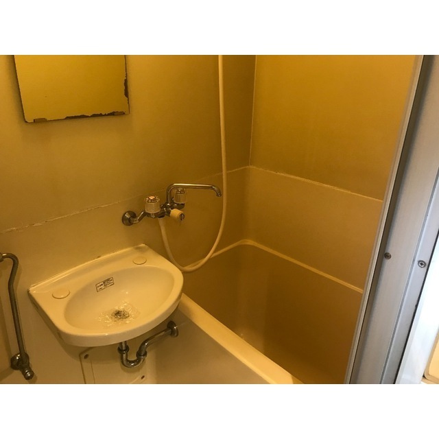 フローラルコートⅠの浴室