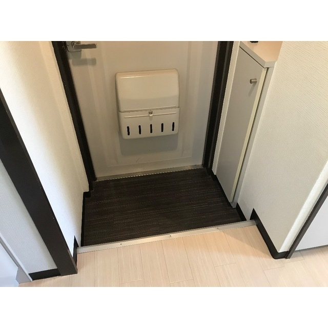 フローラルコートⅢの玄関