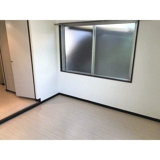 フローラルコートⅢの居間・リビング