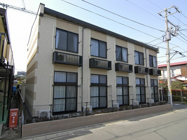 レオパレスウィンズの外観