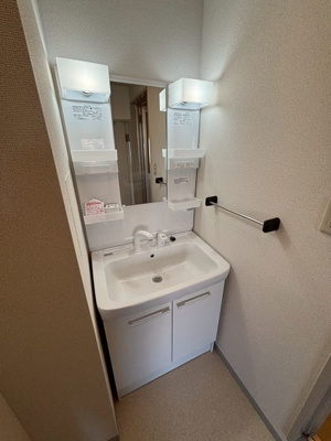 【洗面所】 | KUビル | ゆったりとスペースのある洗面所