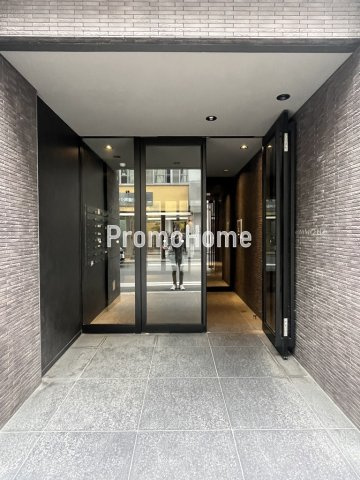 グランジット神田司町のエントランス