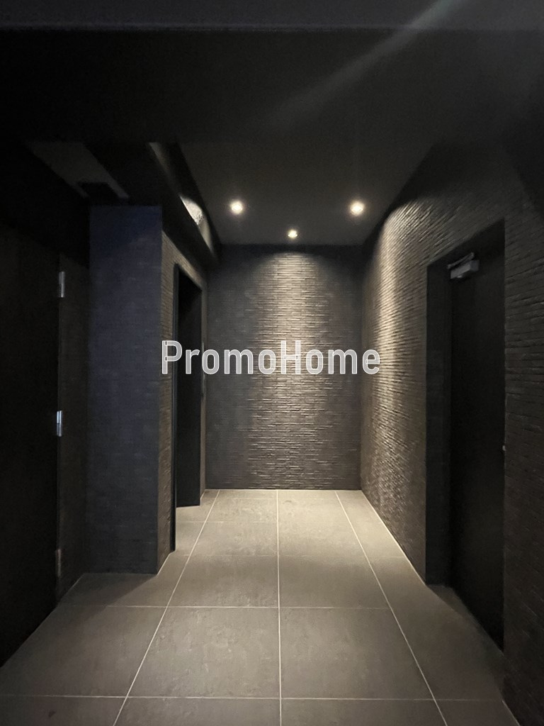 グランジット神田司町のエントランス