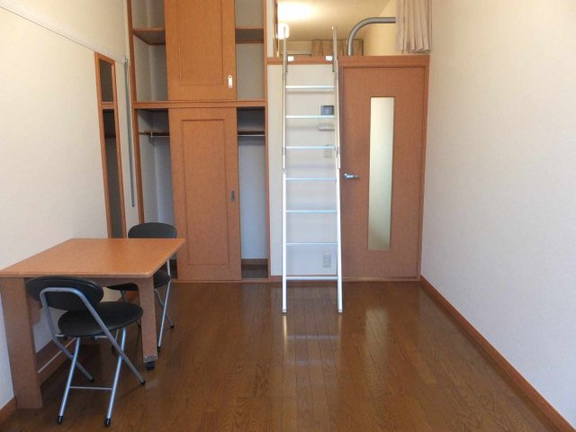 レオパレスモーヴの居間・リビング|居間